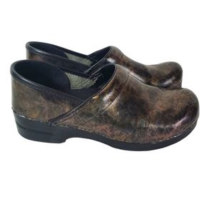 Dansko Multicolor sz 42 Clogs